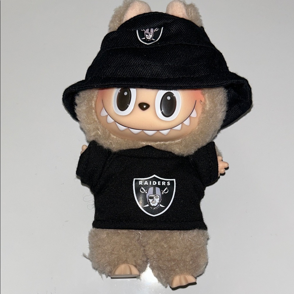 Labubu Raiders outfit